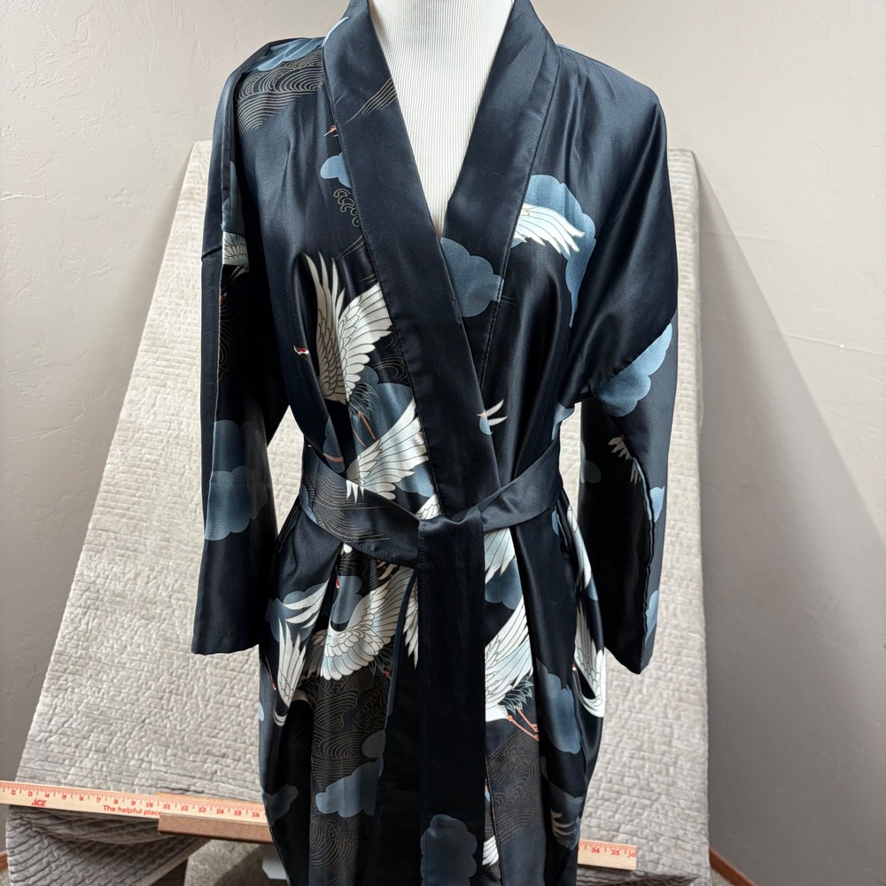 Vintage Marukyo Kyoto-Tokyo Kimono Robe‎ Black Crane Cloud Print Made in Japan